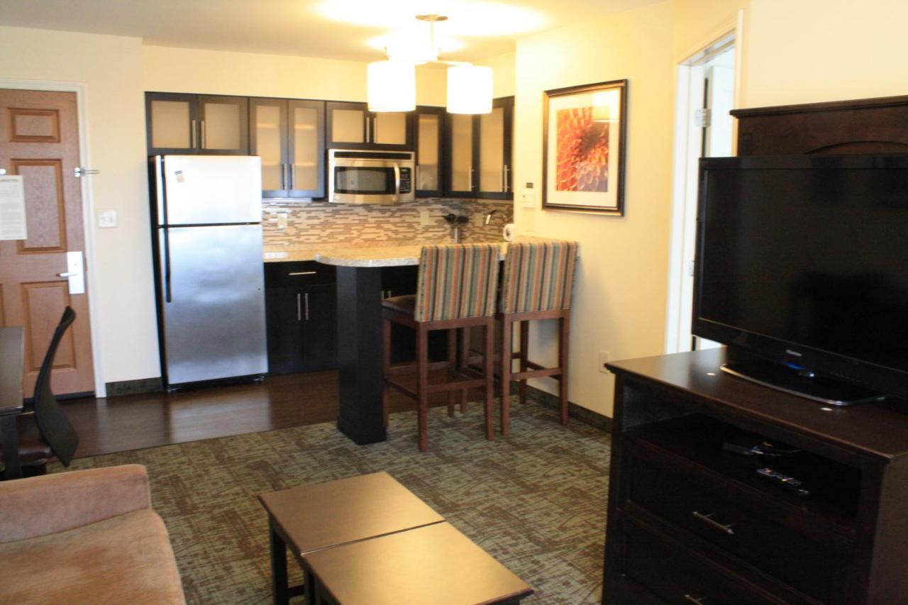 Staybridge Suites Minot By Ihg Eksteriør bilde