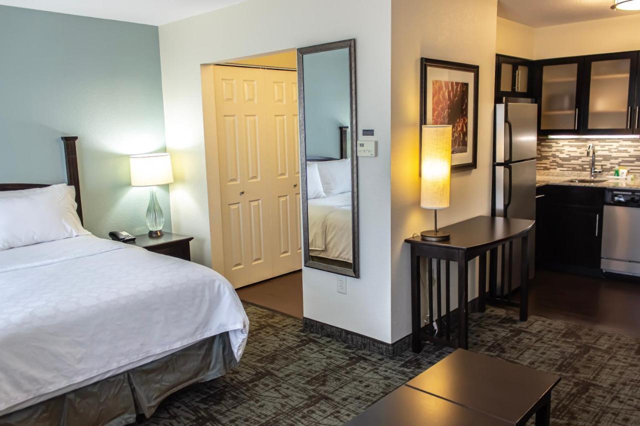 Staybridge Suites Minot By Ihg Eksteriør bilde