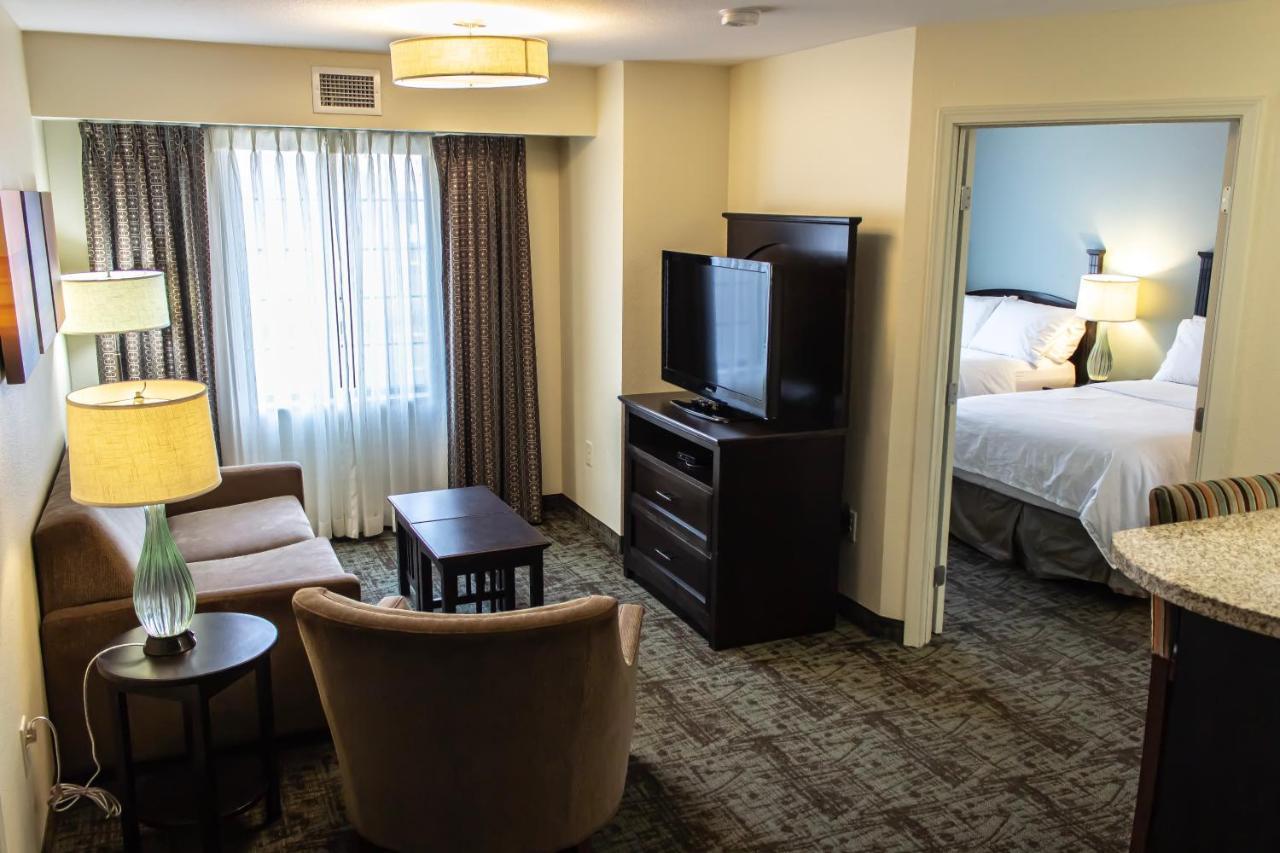 Staybridge Suites Minot By Ihg Eksteriør bilde