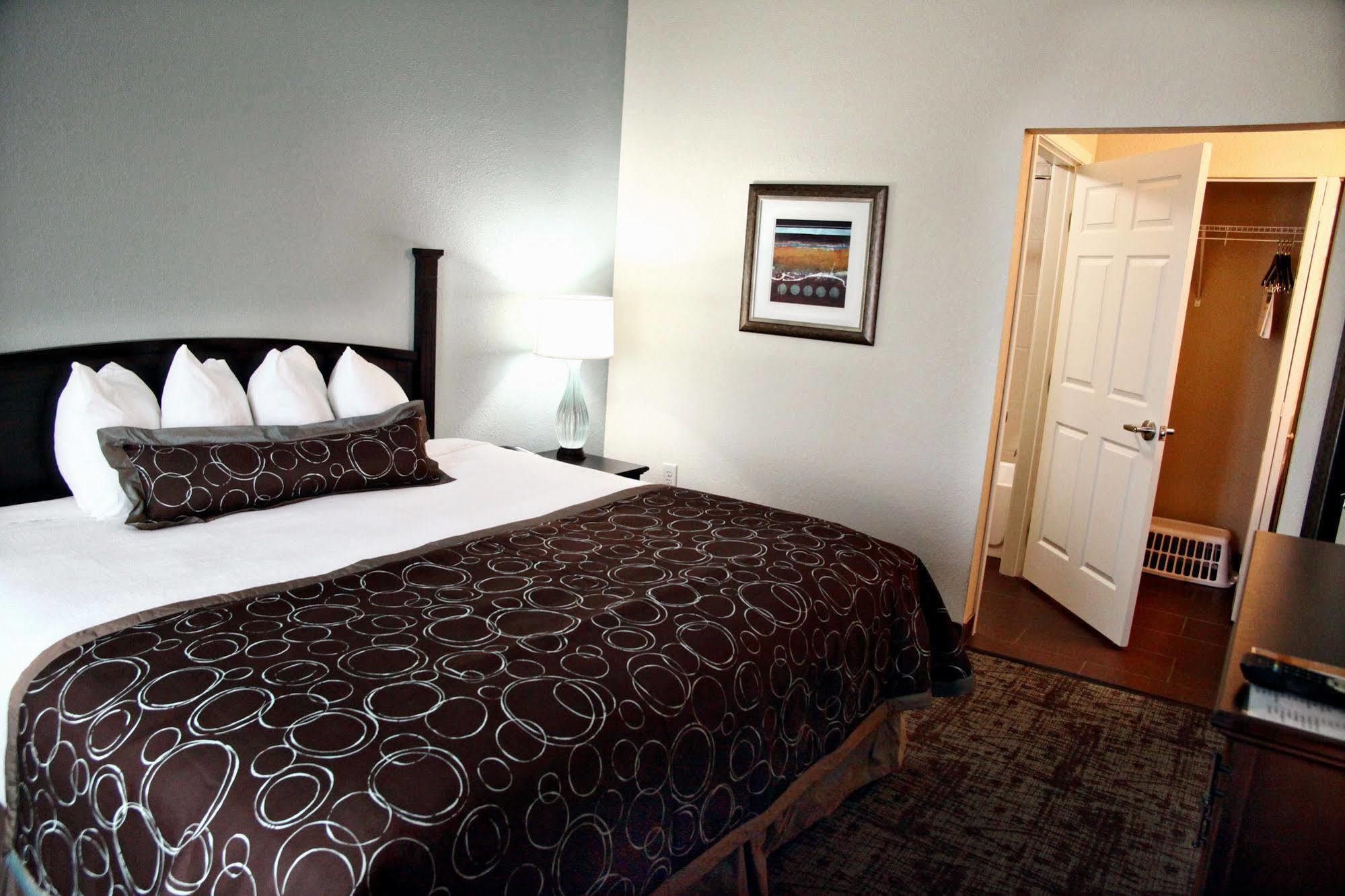 Staybridge Suites Minot By Ihg Eksteriør bilde