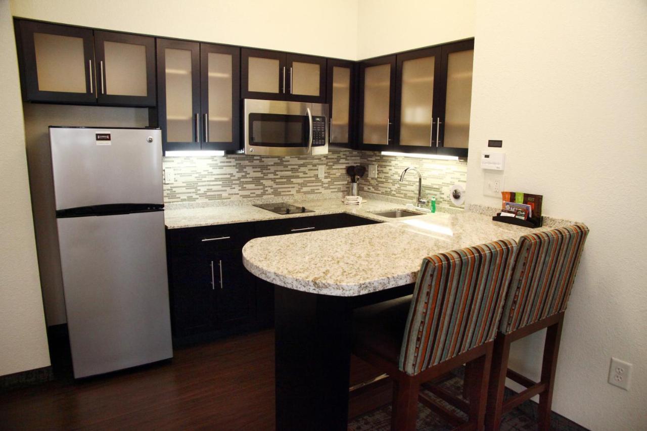 Staybridge Suites Minot By Ihg Eksteriør bilde